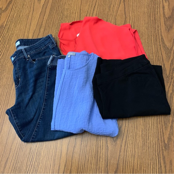 Other - Size M/L 4 Piece Bundle;Capris, Shorts, Sleeveless Blouse, Cold Shoulder Blouse
